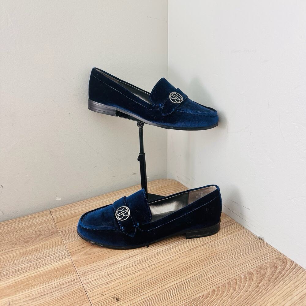 Bandolino Bolakita Navy Velvet Slip On Flats Women’s Size 7.5